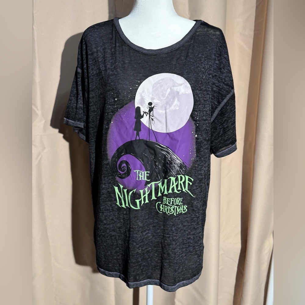 3/$15 - Disney Charcoal Nightmare Before Christmas Tee - Size XL - Picture 10 of 11